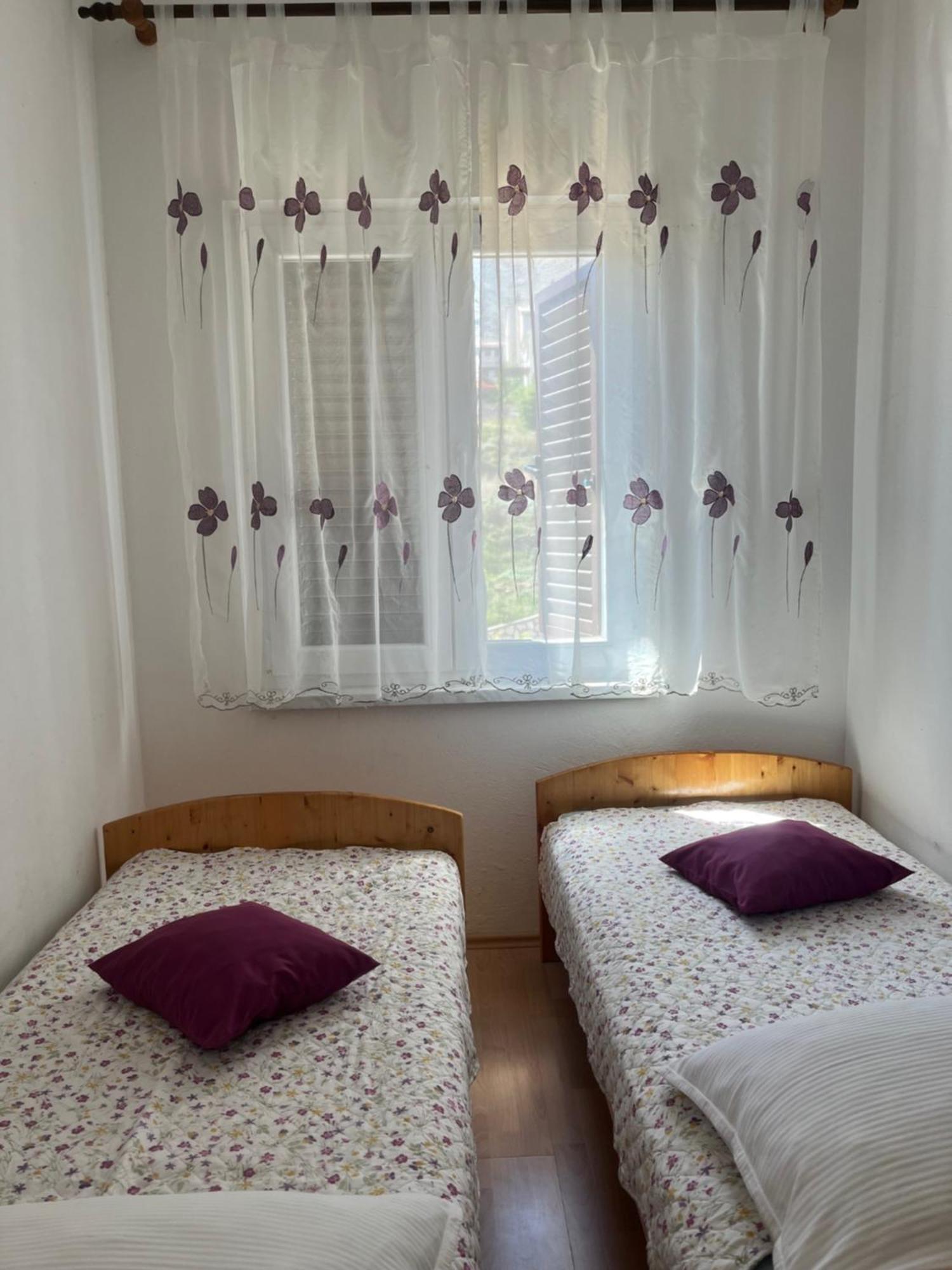 Apartmani Mila Pag Town Εξωτερικό φωτογραφία