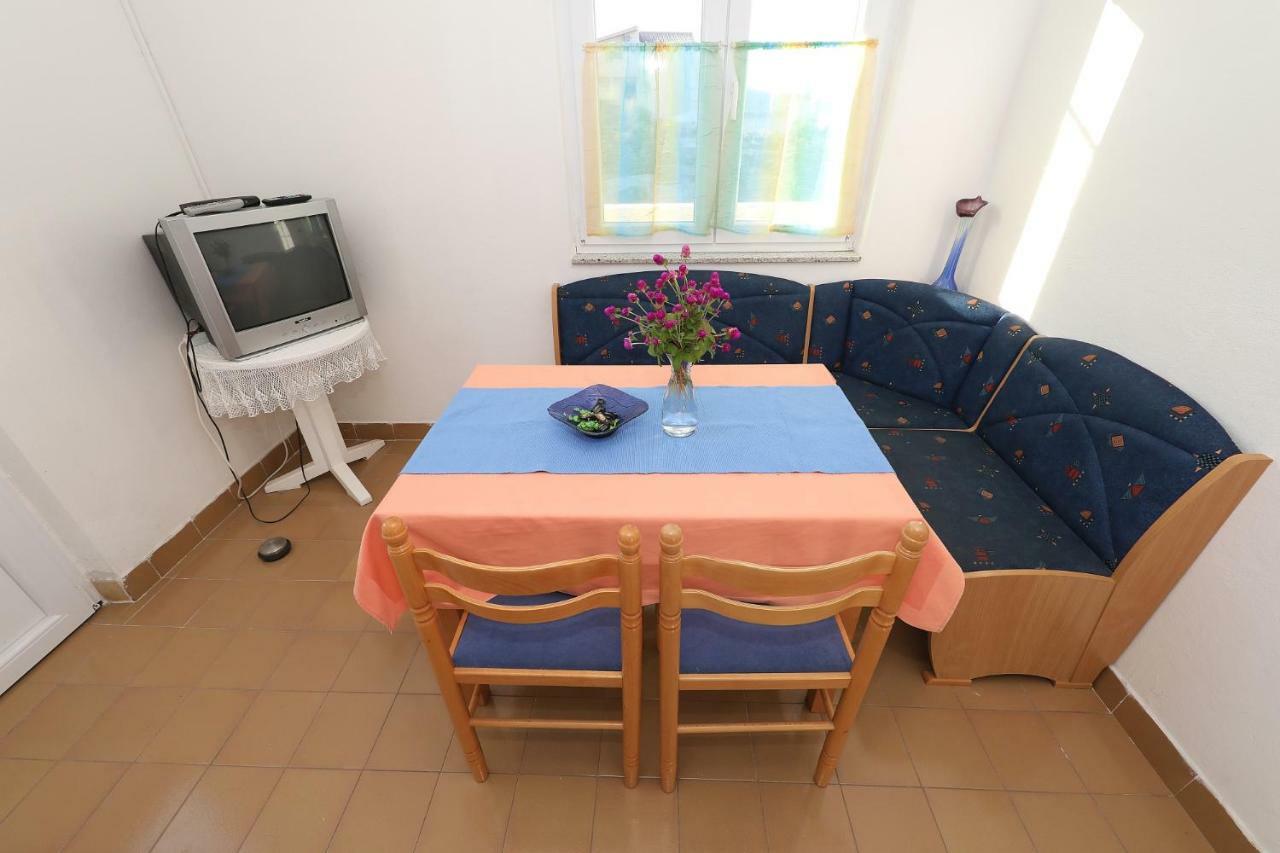 Apartmani Mila Pag Town Εξωτερικό φωτογραφία