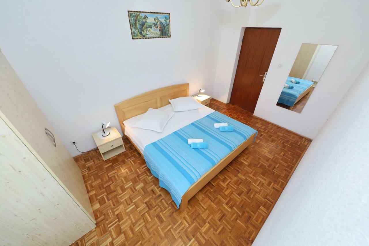 Apartmani Mila Pag Town Εξωτερικό φωτογραφία